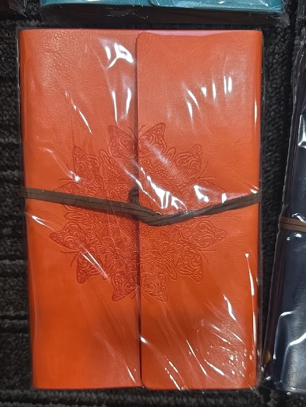 NWT Leather Travel Journals With Antique Heart Charm In Assorted Colors - Picture 8 of 12